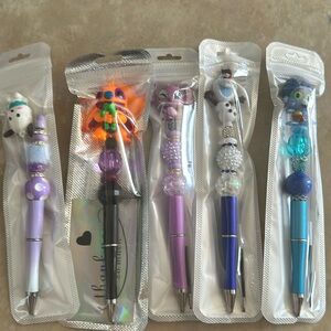 Doorables pens